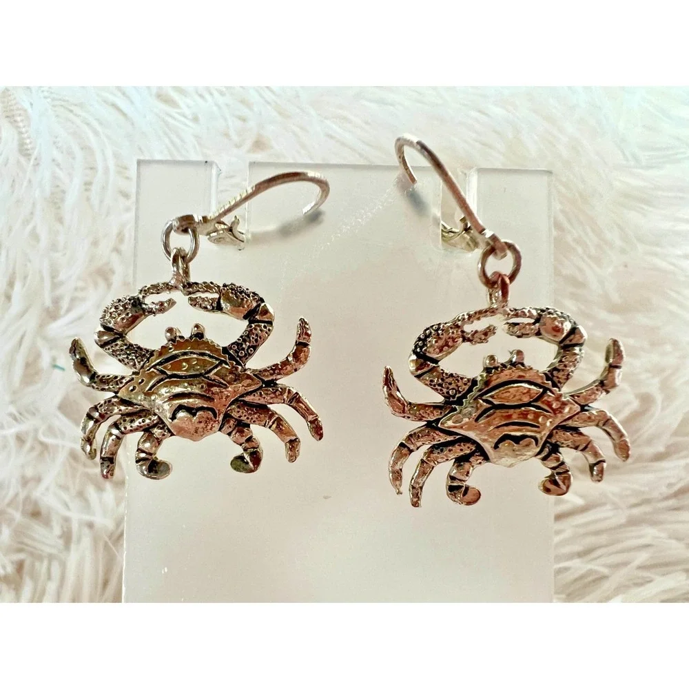 Crab Dangle Earrings Silver Tone Cancer Zodiac June July Beachy‎ Coastal Ocean